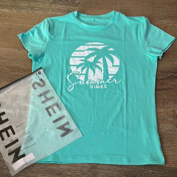 SHEIN Aqua Graphic Tee - Picture 1 of 7